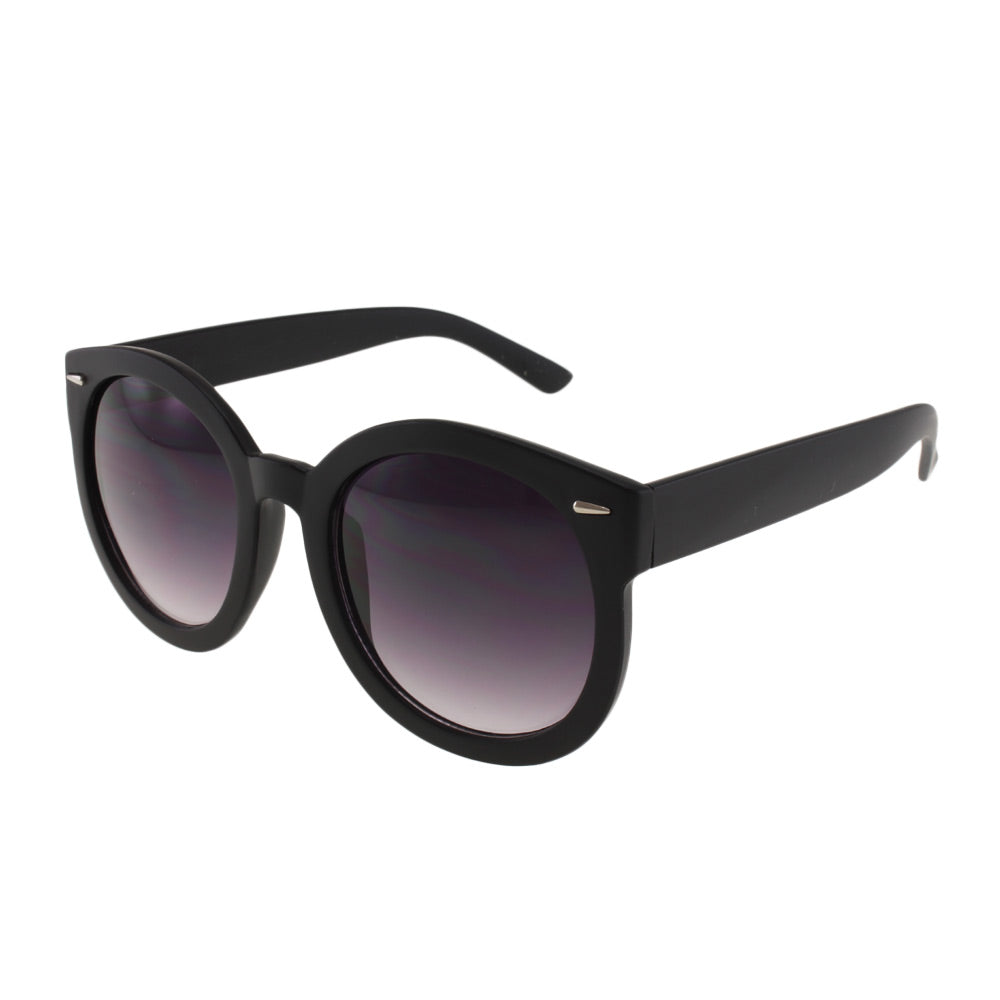 MQ Addison Sunglasses in Black / Smoke